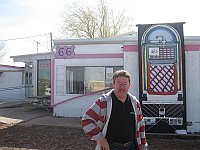 USA - Sanders AZ - David & 66 Diner (24 Apr 2009)